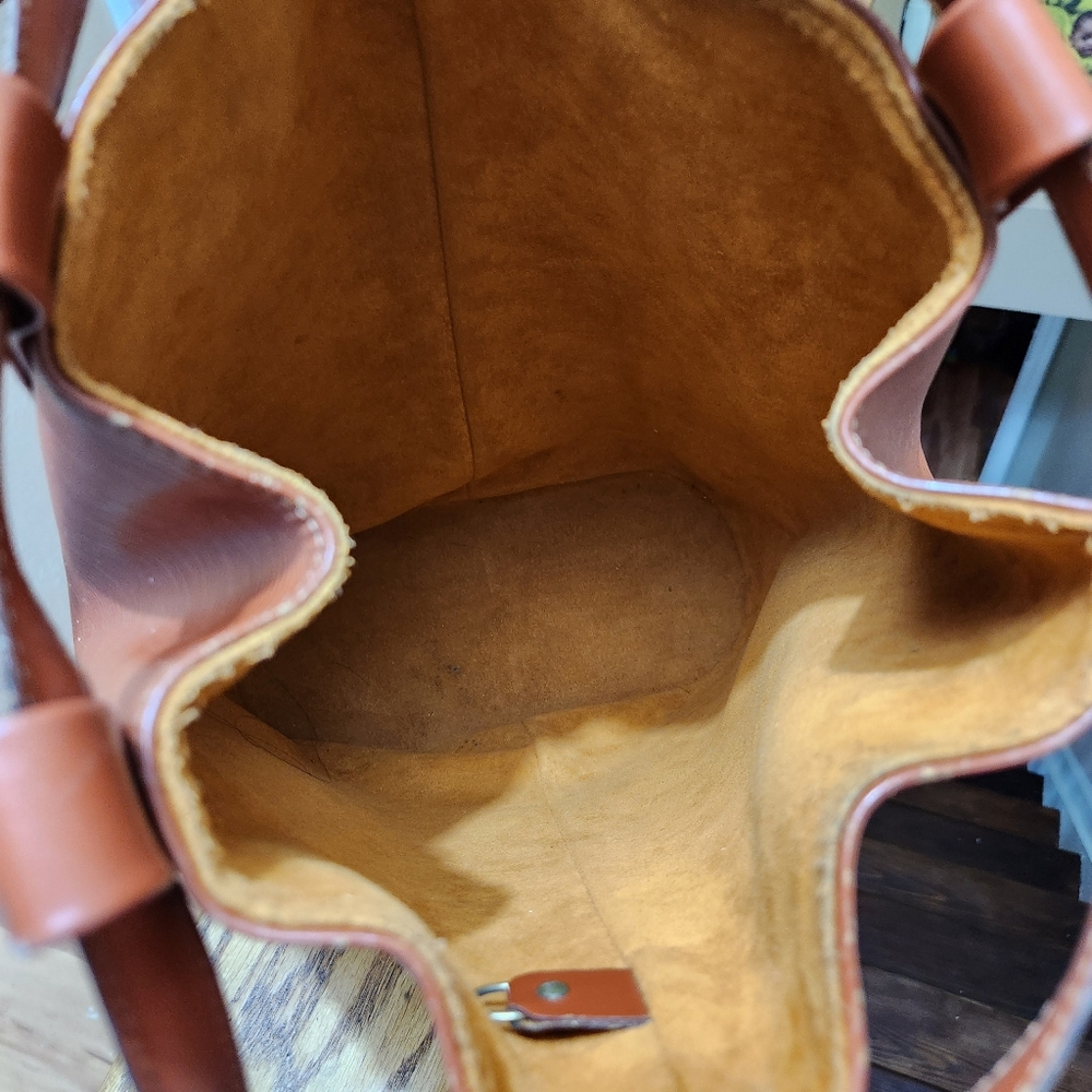lv backpack - Picture 7 of 7